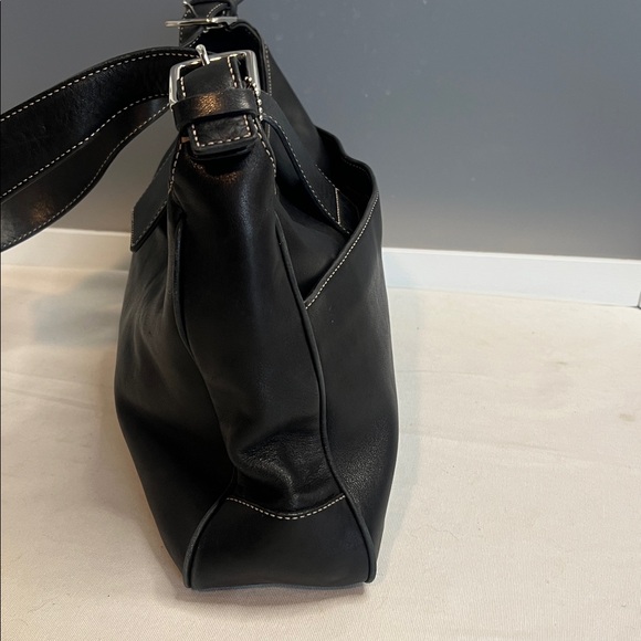 vintage Coach Hamptons Hobo bag in black leather with contrast stitching - Picture 3 of 10